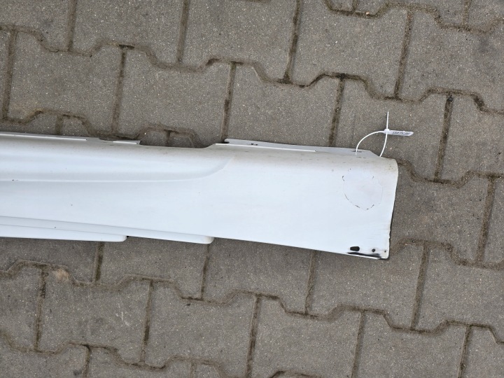 MOULURE SEUIL GAUCHE BMW 1 E87 KIT M PERFORMANCE 0432385