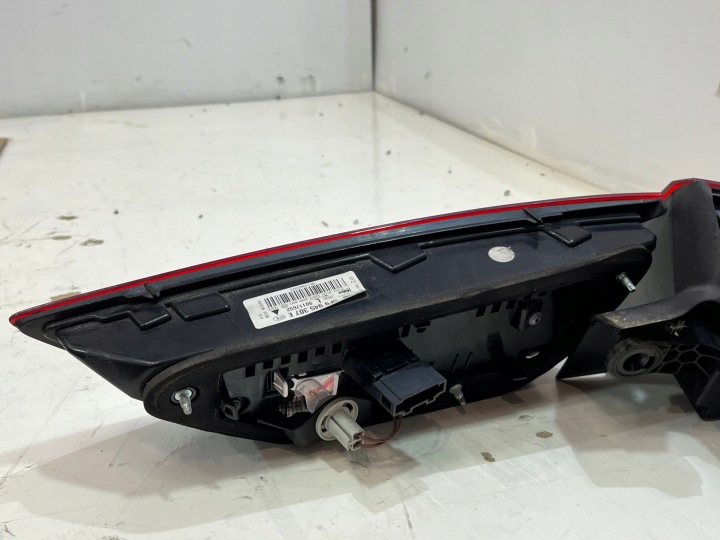 PHARES ARRIÈRE SEAT LEON III 5F UNIVERSEL LIFT FR EUROPE PARFAIT ENSEMBLE