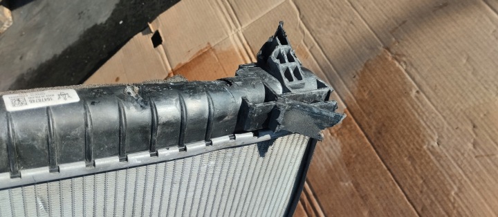 RADIATEUR EAU MASERATI GHIBLI 3.0D V6 16478746 ORIGINAL 14-