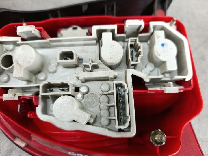 PHARES ARRIÈRE ENSEMBLE VW PASSAT B5 RESTYLAGE 3B5945095AE 3B5945096AE UNIVERSEL