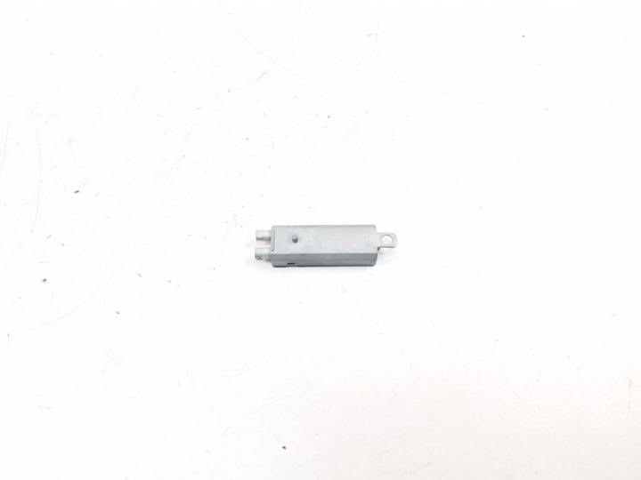 AUDI A6 S6 C6 4F AMPLIFICATEUR D'ANTENNE 2006 4F9035225A