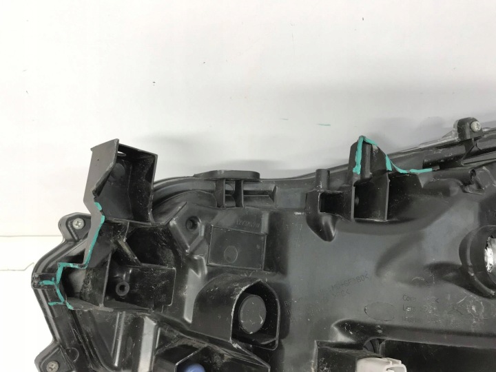 PHARE AVANT DROITE TOYOTA COROLLA E21 81130-02T30