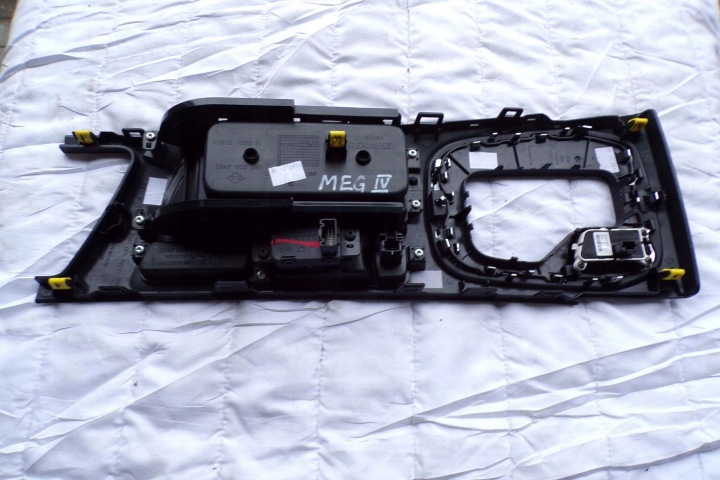 PANNEAU CHÂSSIS TUNNELS 969121990R RENAULT MEGANE IV