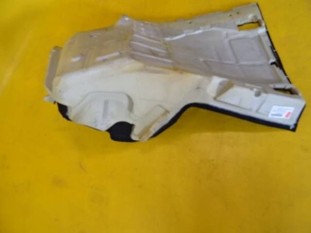 TAPIS REVÊTEMENT GAUCHE AVANT MERCEDES W245 NR234