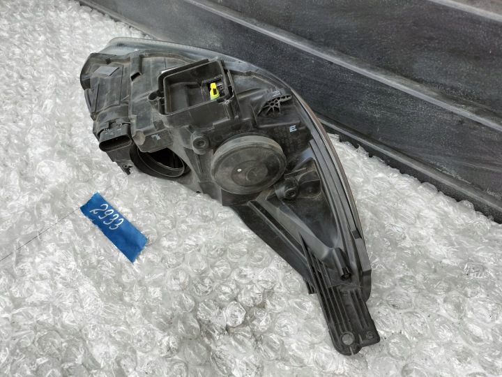 FORD FOCUS MK3 LIFT BI-XENON NOIRE PROJECTEUR GAUCHE SZCZECIN POZNAŃ 2933
