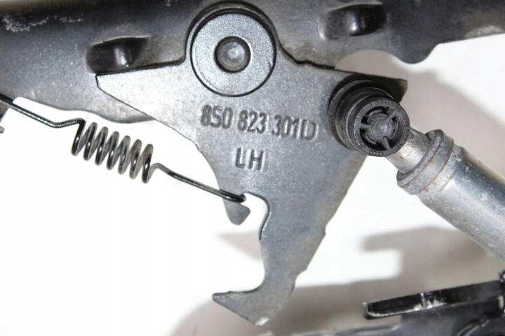 CHARNIÈRE CAPOTS GAUCHE DROIT KMP AUDI TT 8S 8S0823823