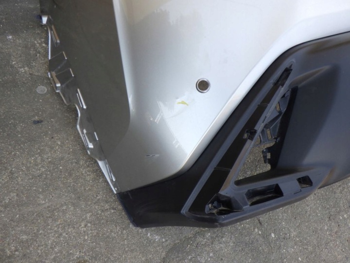 LEXUS UX 2018- 52159-76130 PARE-CHOCS ARRIÈRE