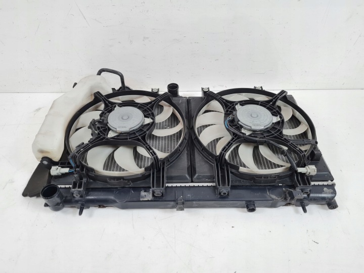 2017 SUBARU FORESTER SJ RADIATEUR ENSEMBLE 161212
