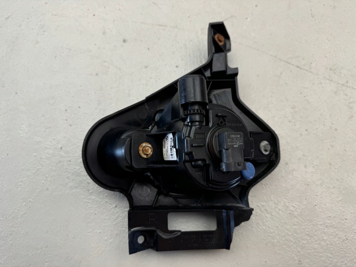 BMW E81 E87 FIXATION DROIT HALOGÈNE GLISSIÈRE SUPPORT AVANT DROIT 7118152