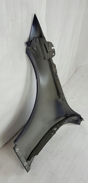 AILE DROIT AVANT MERCEDES C-KLASA W206 2021- A2068810200
