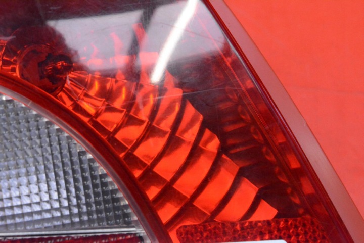 PHARE GAUCHE ARRIÈRE ARRIÈRE 52-143 TOYOTA YARIS 2 II 5D HAYON 05-09