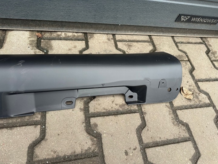 TOYOTA VERSO II MOULURE SEUIL DROITE 75851-0F010