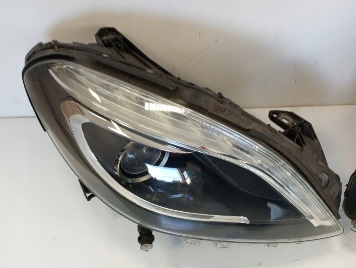 PHARE BIXENON XÉNON MERCEDES B-KLASA 246 A2468207161 A2468207261