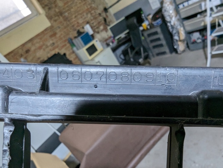 MINI OE GRILLE PARE-CHOCS 7370798