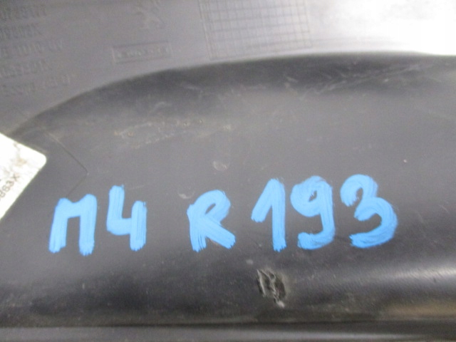 PEUGEOT 208 LIFT GRILLE BOUCHON HALOGÈNE DROITE AVANT 9810738177