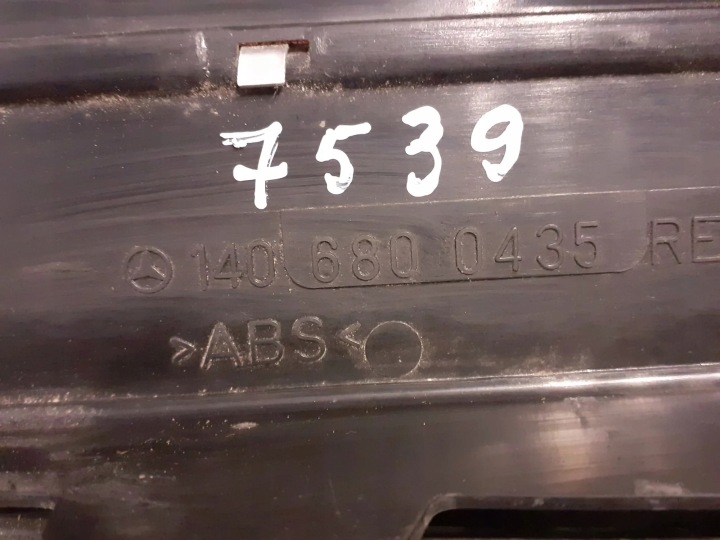 MERCEDES W140 MOULURE SEUIL DROITE REVÊTEMENT ARRIÈRE