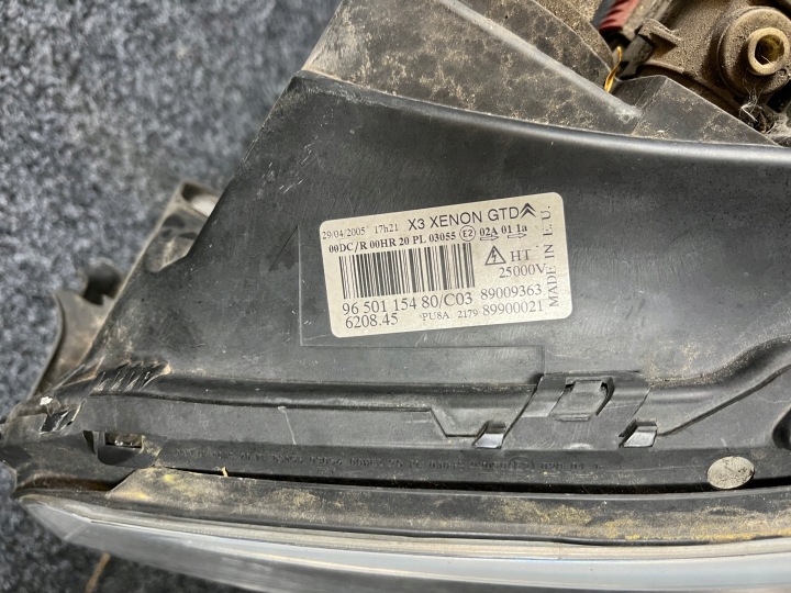 CITROEN C5 I LIFT PHARE GAUCHE AVANT AVANT XÉNON EUROPE 9650115480