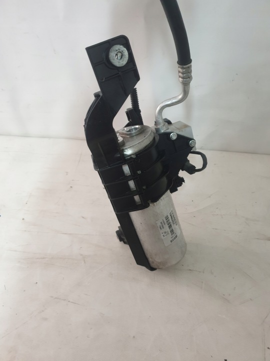 RENAULT ZOE 11-18 DÉSHYDRATEUR DÉSHYDRATEUR CLIMATISATION FIXATION 921405885R