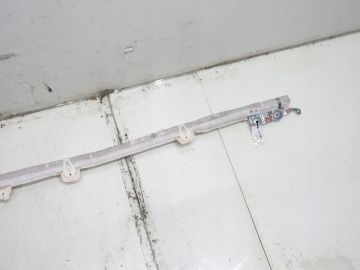 RIDEAU AIRBAG DROITE AUDI A4 B7 AVANT 8E9880742B