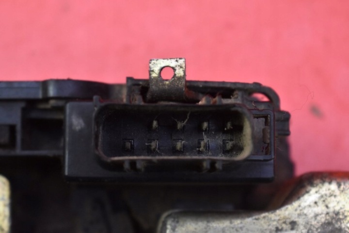 SERRURE DE PORTE DROIT AVANT AVANT EUROPE V21812 FORD TRANSIT 5 V 00-06