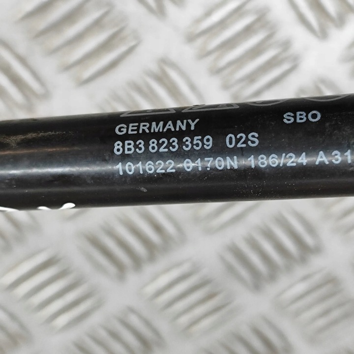 AUDI A5 AVANT GAUCHE SUPPORT CAPOTS 2024 8B3823359