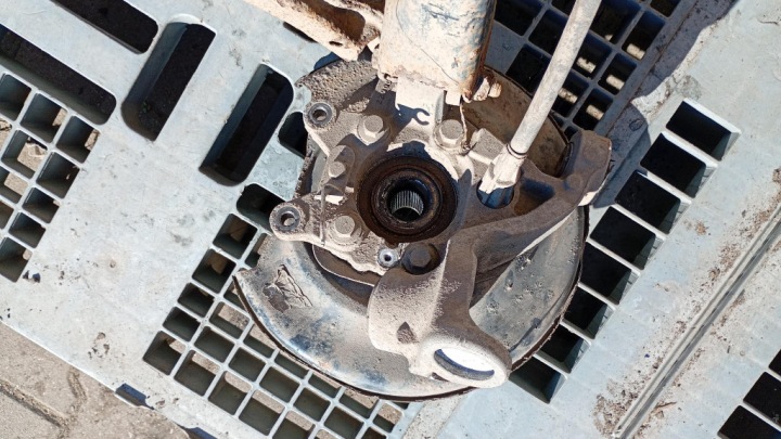 BRAS DE SUSPENSION ARRIÈRE GAUCHE VOLVO S60 I 2.5T AWD 9200623