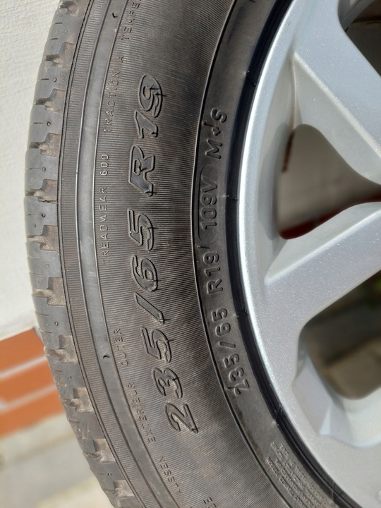 LAND ROVER DISCOVERY V RUEDAS LLANTAS NEUMÁTICOS 235/65 R19 