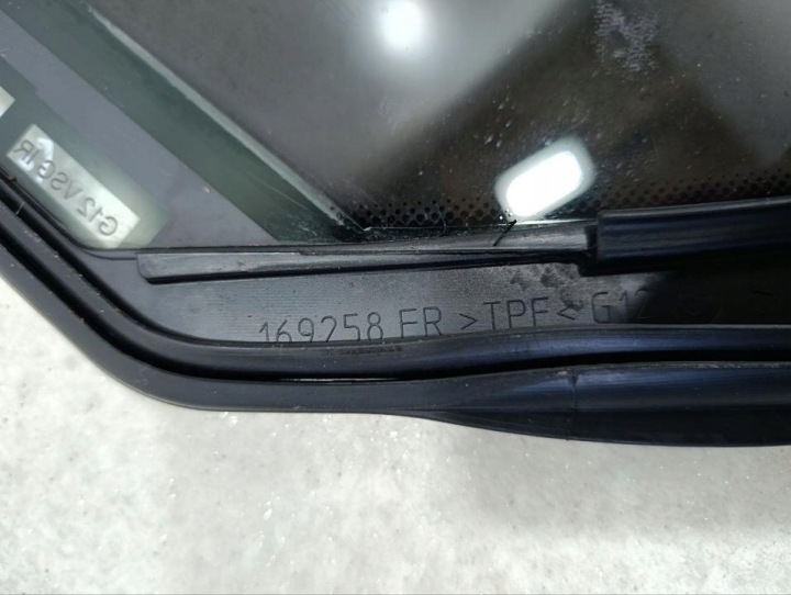 ARRIÈRE GLACE LATÉRALE CARROSSERIES BMW 7 2018 AVEC ARRIÈRE SUR DROITE 7384218