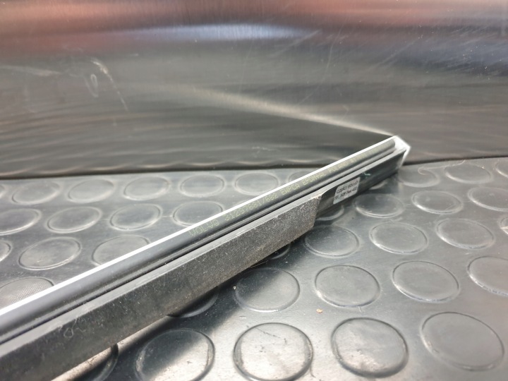 VOLVO XC60 I MOULURE RACLOIR VITRES ARRIÈRE GAUCHE GAUCHE ARRIÈRE CHROME