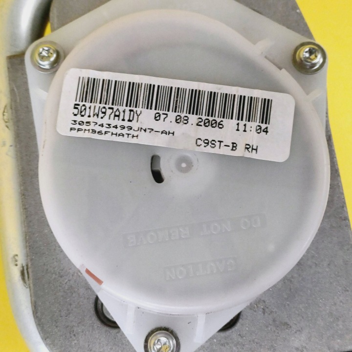 CEINTURE DE SÉCURITÉ DROIT AVANT NISSAN NOTE 4E0953551 NR314