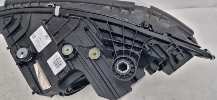 MERCEDES C-KLASA 206 COMPLET LED PERFORMANCE PHARE AVANT DROITE