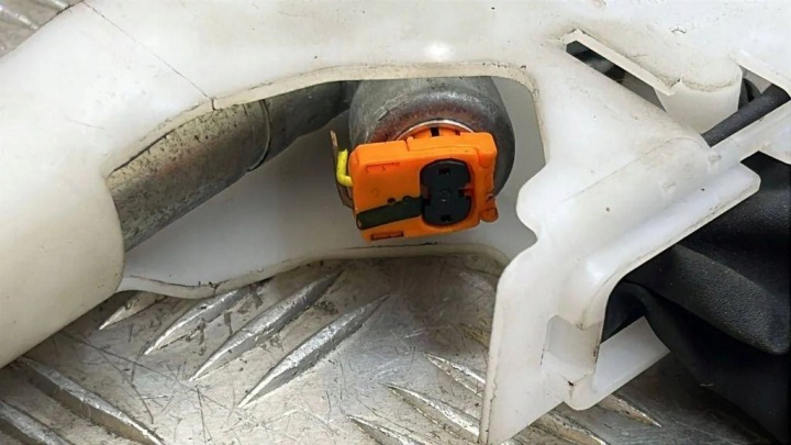 CEINTURE DE SÉCURITÉ AVANT DROIT NISSAN JUKE (F15) 630777100A 31041477 1.6L