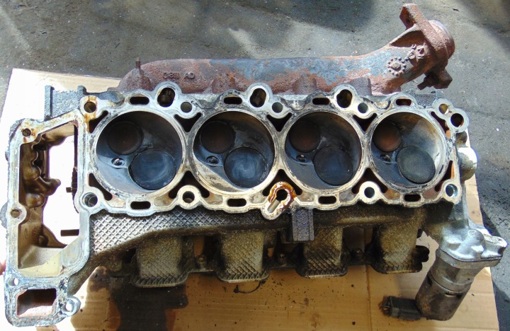 CULASSE GAUCHE ARBRE DODGE RAM III 2001R- 4.7 V8 ESSENCE EUROPE