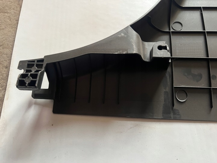 KIA CEED III 18- HAYON PROTECTION MONTANTS CENTRAL GAUCHE INFÉRIEURE 85835-J7000