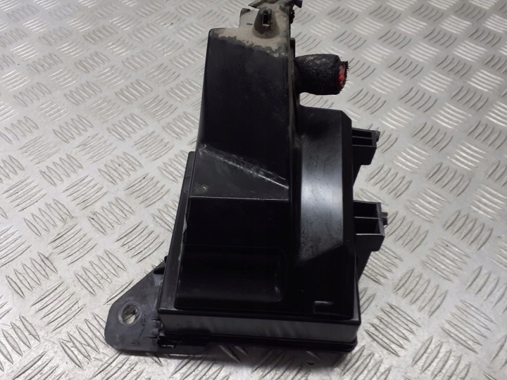 BOÎTE FUSIBLES RENAULT LAGUNA III 2.0 DCI 240111528R