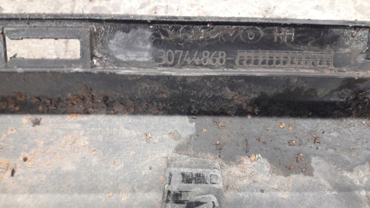 30744868 MOULURE SEUIL DROITE VOLVO XC60