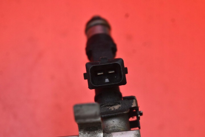 MOULURE INJECTION INJECTEURS 55577580 OPEL MOKKA A 1.4 T 140KM 12-15