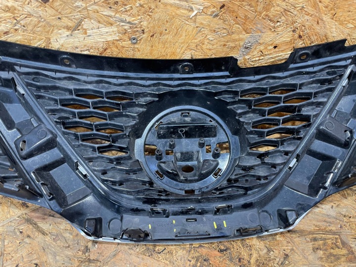 NISSAN QASHQAI II 2 J11 13-17 CALANDRE GRILLE GRILLE CENTRALE PARE-CHOCS AVANT
