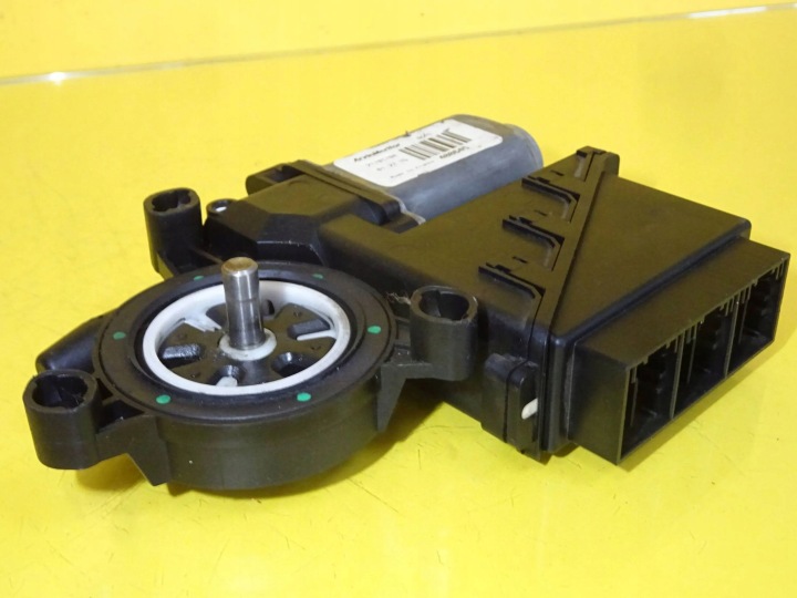 PETIT MOTEUR VITRES GAUCHE ARRIÈRE VW POLO IV 6Q2959802A 400645E NR45