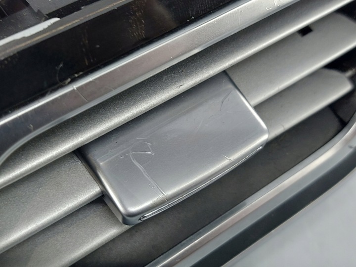 MERCEDES E CLASSE W212 LIFT GRILLE CONDUIT D'AIR DROITE A2128303454
