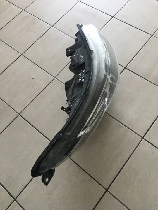 IVECO DAILY 19- PHARE DROITE PROJECTEUR DROIT COMPLET LED 5802711799 ENDOMMAGÉ