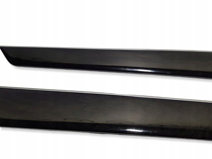 MOULURE DÉCORATIVE PORTES MILIEU MERCEDES-BENZ E W212 1584960GGG
