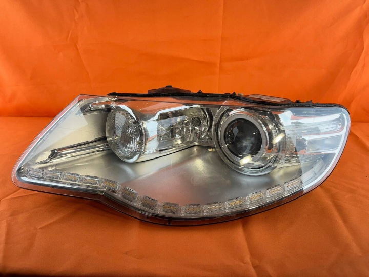 VOLKSWAGEN TOUAREG I 2008 ENSEMBLE PHARE AVANT BILED