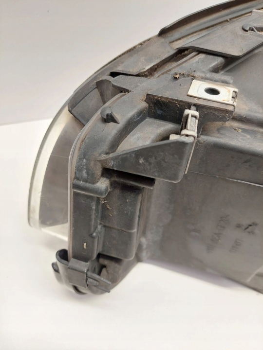2011 PROJECTEUR BMW 5 F10 F11 A8720324211