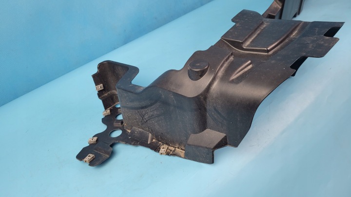 CUPRA SEAT LEON IV 23R PROTECTION CHÂSSIS 5FA825189