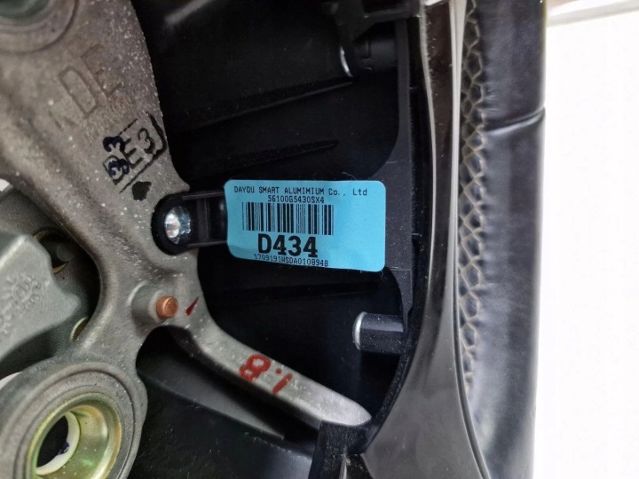 VOLANT KIA NIRO 96720G5450 1.6L 2017
