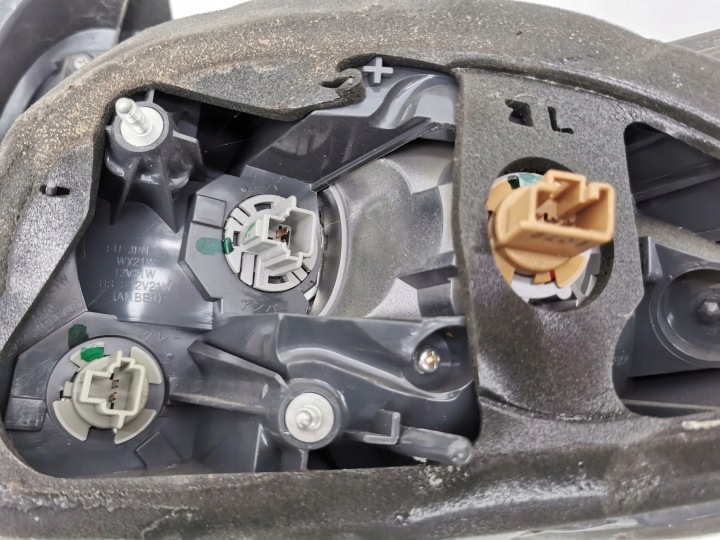 MAZDA CX-7 2011 PHARE ARRIÈRE EG2151150