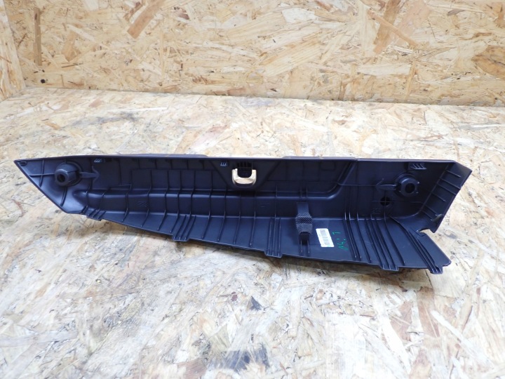 FIXATION GAUCHE ÉTAGÈRES COUVERCLES DE COFFRE HYUNDAI I30 III EUROPE 85911-G4000