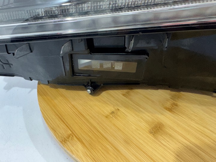 PHARE GAUCHE GAUCHE AVANT AVANT LEXUS RX COMPLET LED