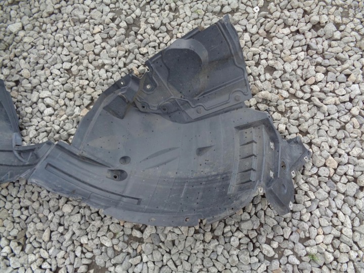 PASSAGE DE ROUE GAUCHE AVANT NISSAN X-TRAIL III T32 LIFT 2014- 638434CB0A